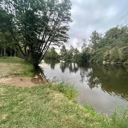 Maison Familiale Avec Terrasse A Vieille-Brioude