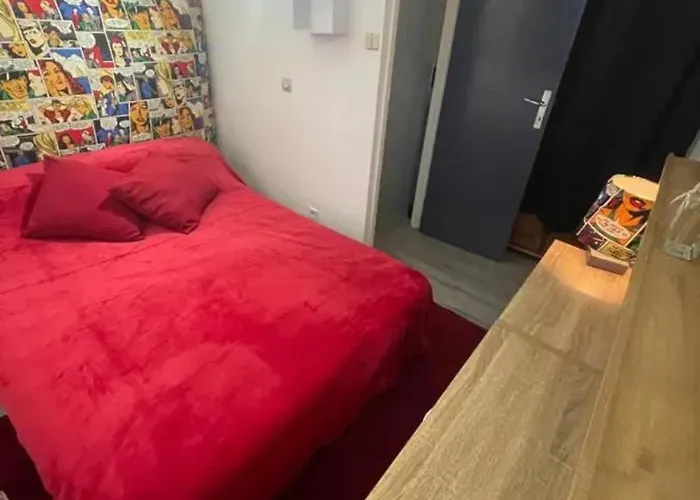 Maison Familiale Avec Terrasse A *